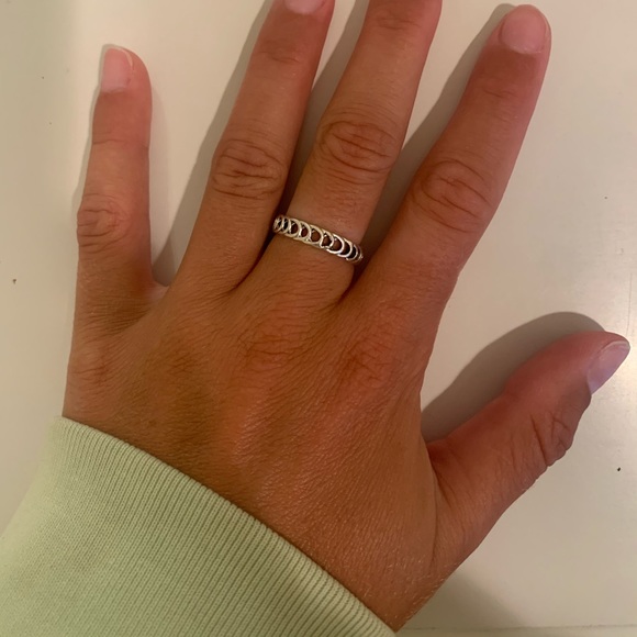 Silver ring - Picture 2 of 4